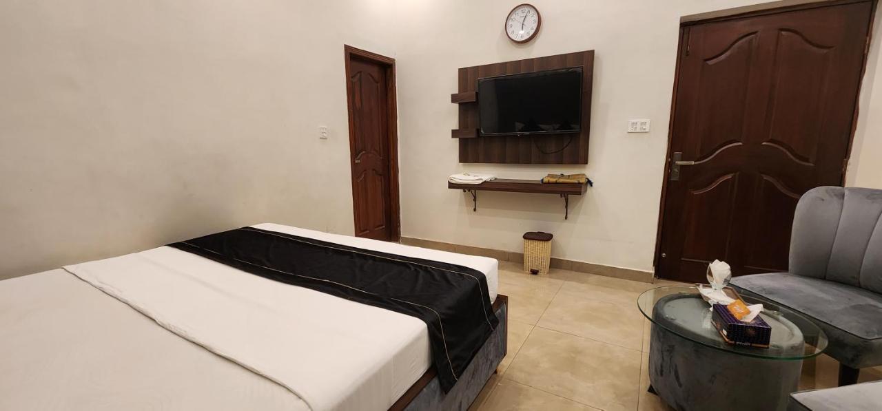 Red Fort Hotel Gulberg Lahore Extérieur photo