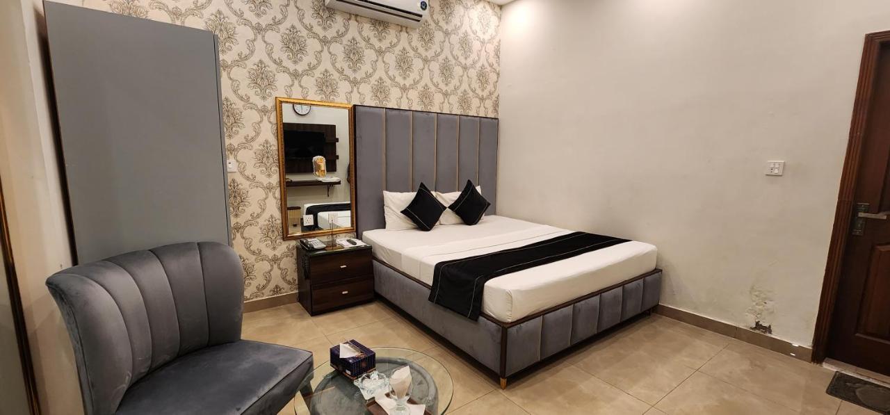 Red Fort Hotel Gulberg Lahore Extérieur photo