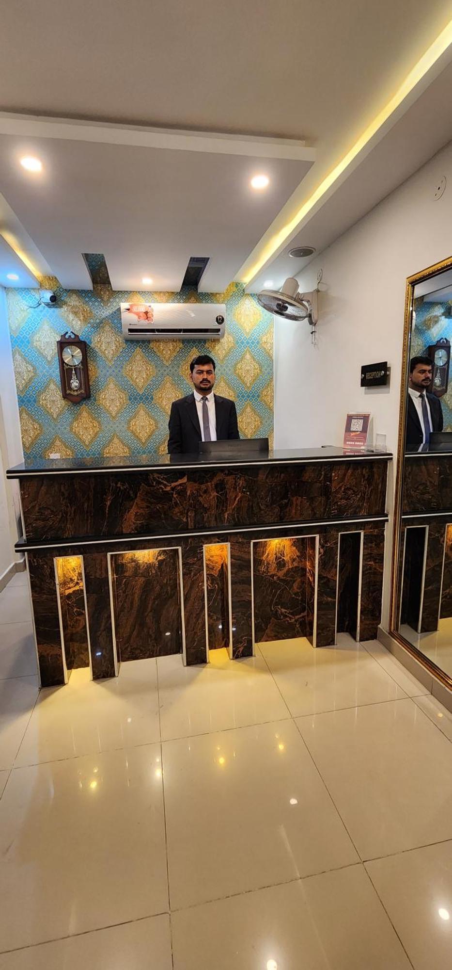Red Fort Hotel Gulberg Lahore Extérieur photo